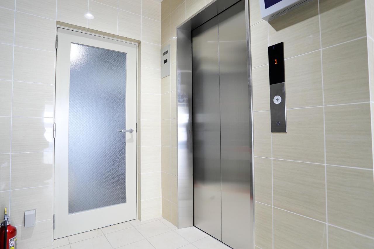 Apartamento Gate80 Shinsaibashi West Ⅱ Osaka Exterior foto